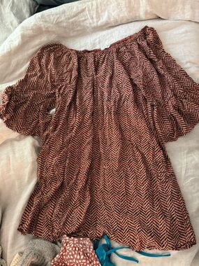 Off-Shoulder Chevron Peasant Style Dress - Rust & Black